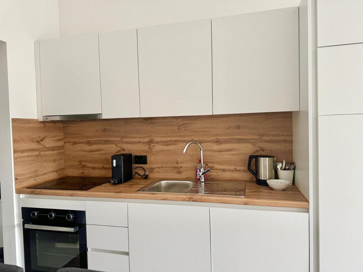Modern Stylish With Garden & Free Parking * Viena